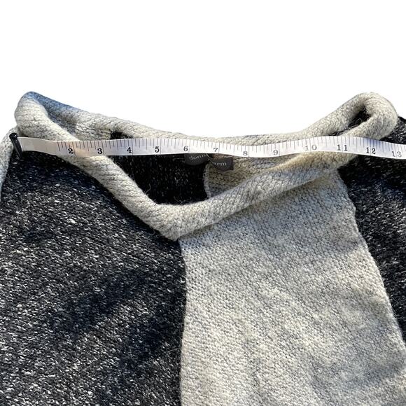 Donni Charm Cape Shawl Wool Quiet Luxury Warm Soft Cozy Cottagecore Cabincore - Picture 4 of 8